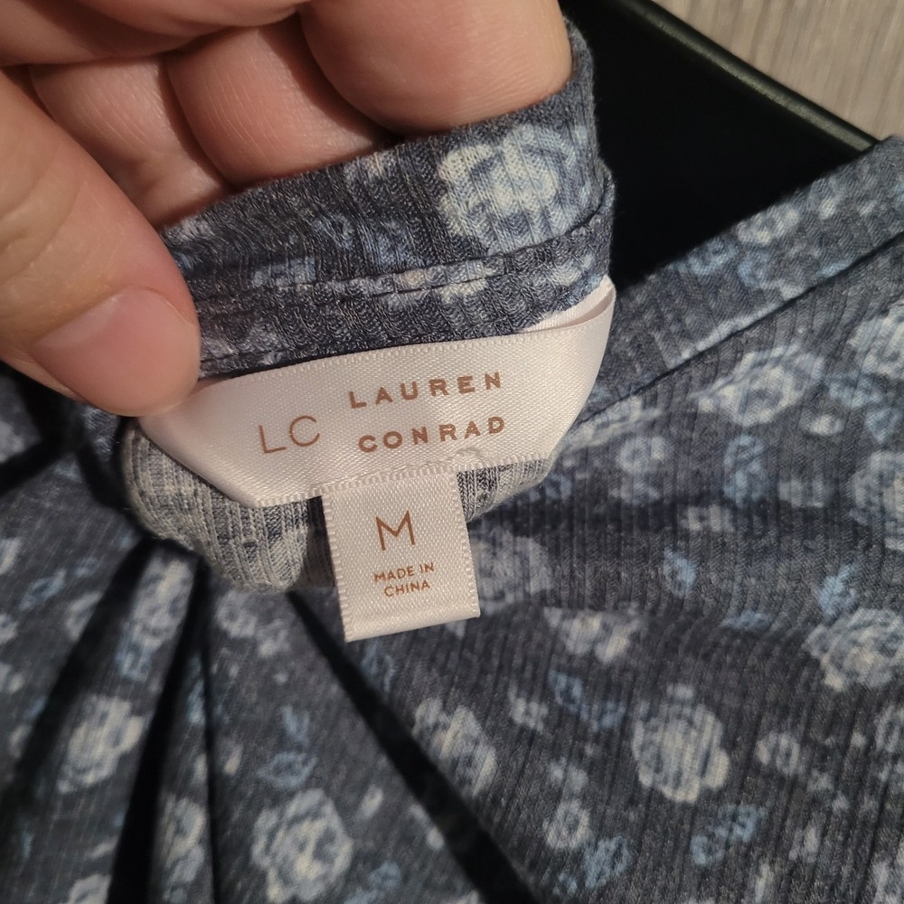 Lauren Conrad Floral Blouse Sz M Muted Blue Sweetheart Neck Puff Sleeve Feminine - Picture 10 of 13